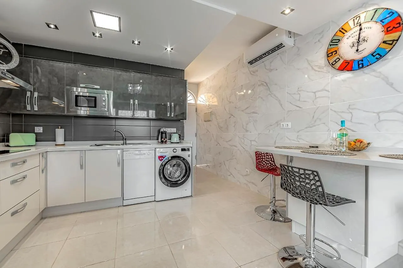 Beautiful Deluxe Apartment Sun And Sea Costa Adeje  Spain