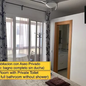 Centro Privada En Compartidos Homestay Malaga
